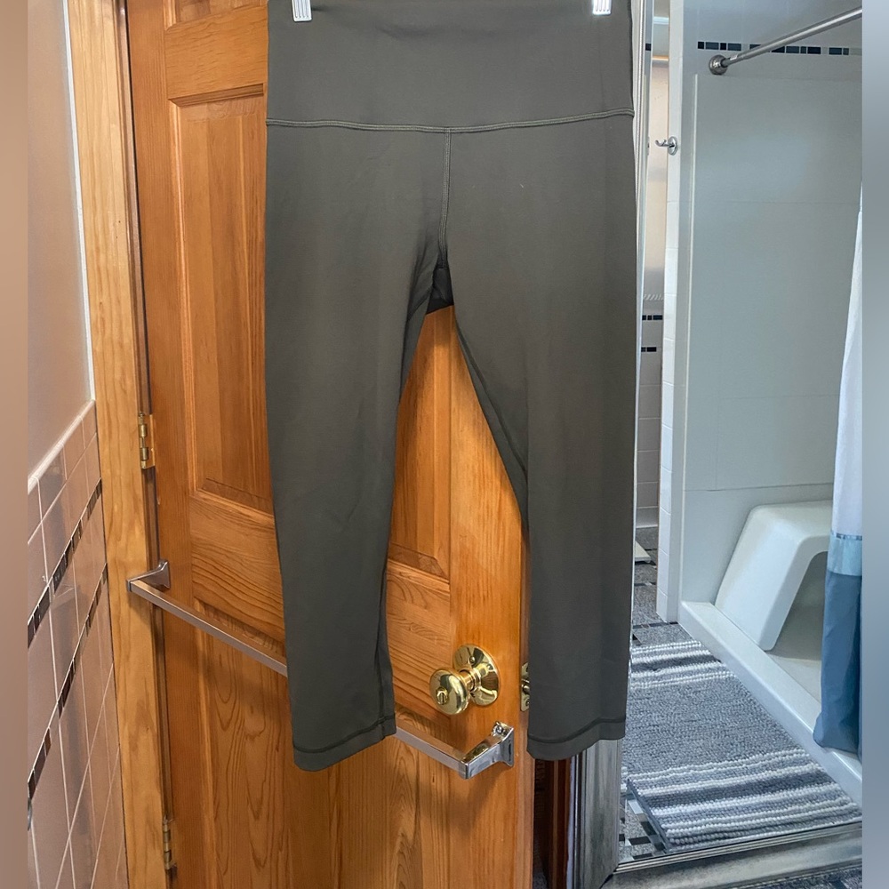 Lululemon Wunder Train crop 21” inseam